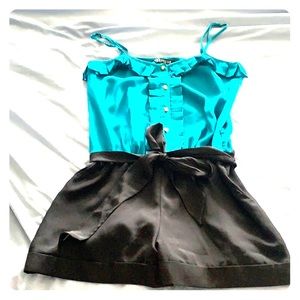 Express silky romper with pockets!